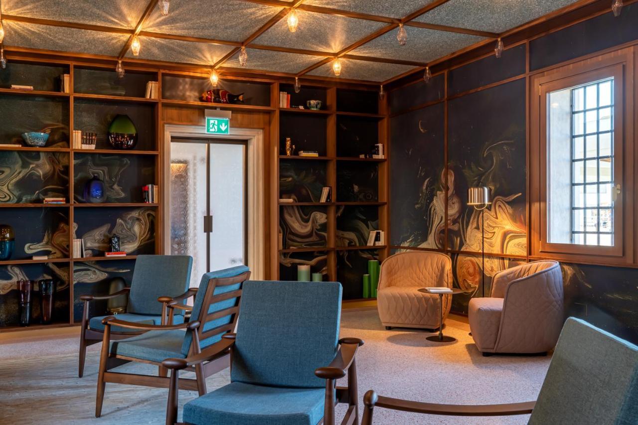 Ca'Di Dio-Small Luxury Hotel Venice Luaran gambar The library