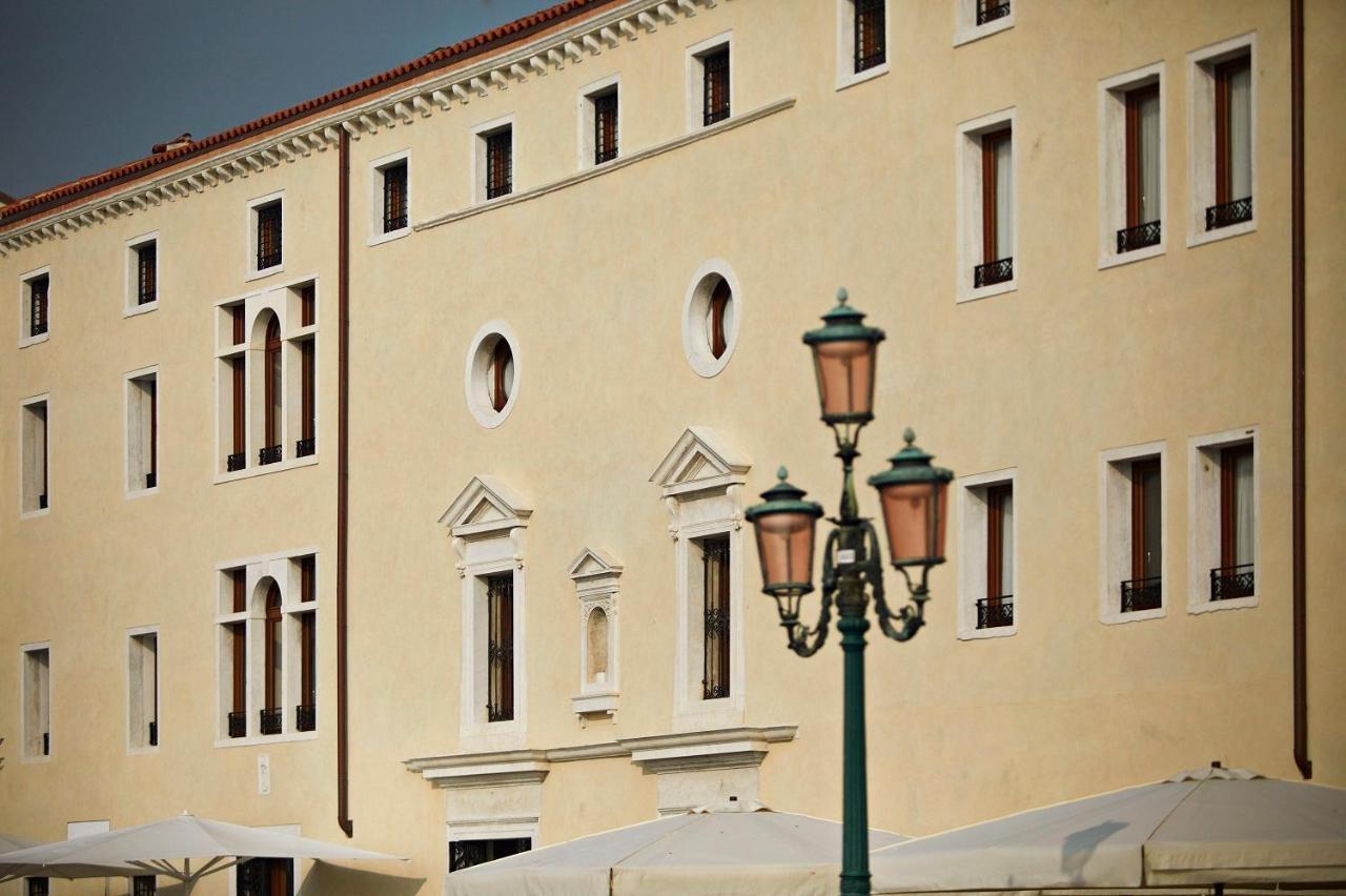 Ca'Di Dio-Small Luxury Hotel Venice Luaran gambar The facade of the palace