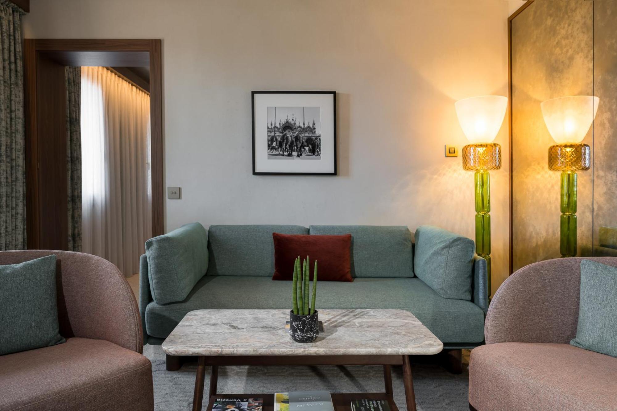 Ca'Di Dio-Small Luxury Hotel Venice Luaran gambar A living room at the hotel